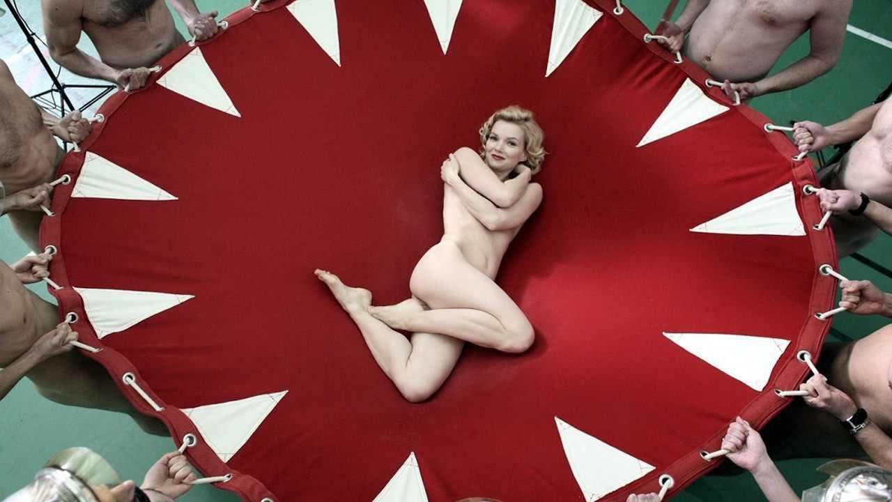 Poupoupidou backdrop