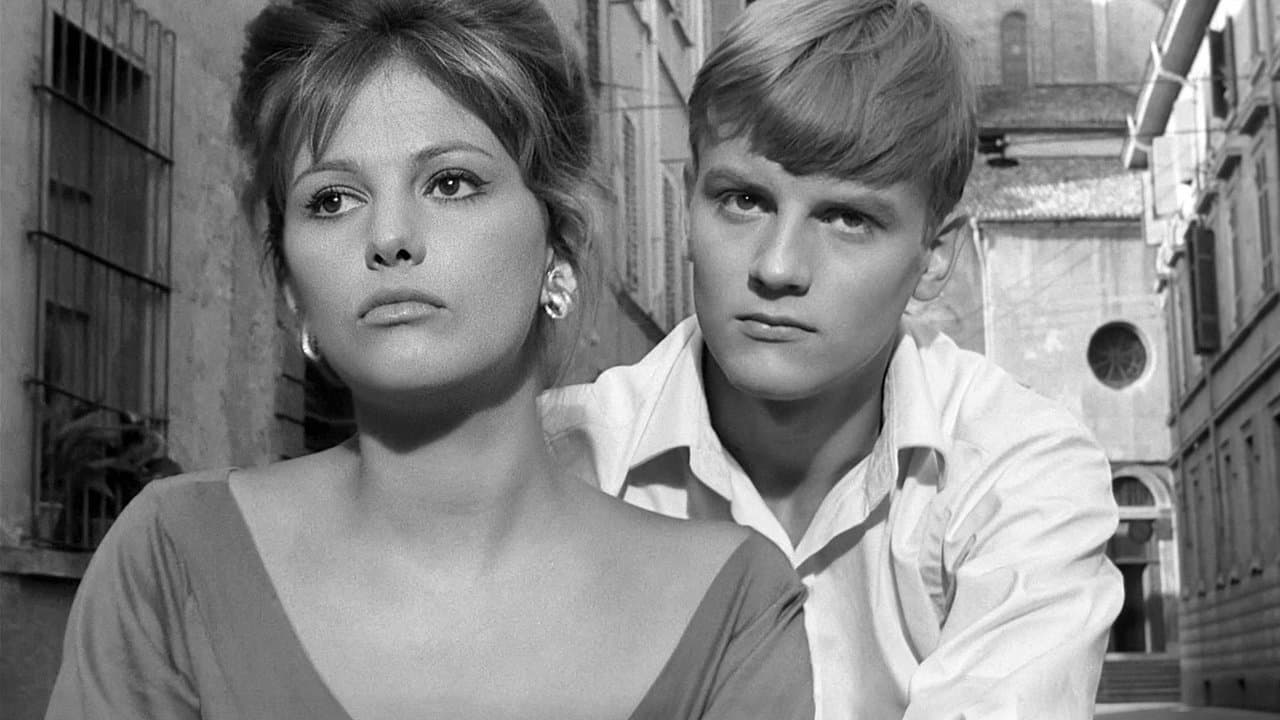 La Fille à la valise backdrop