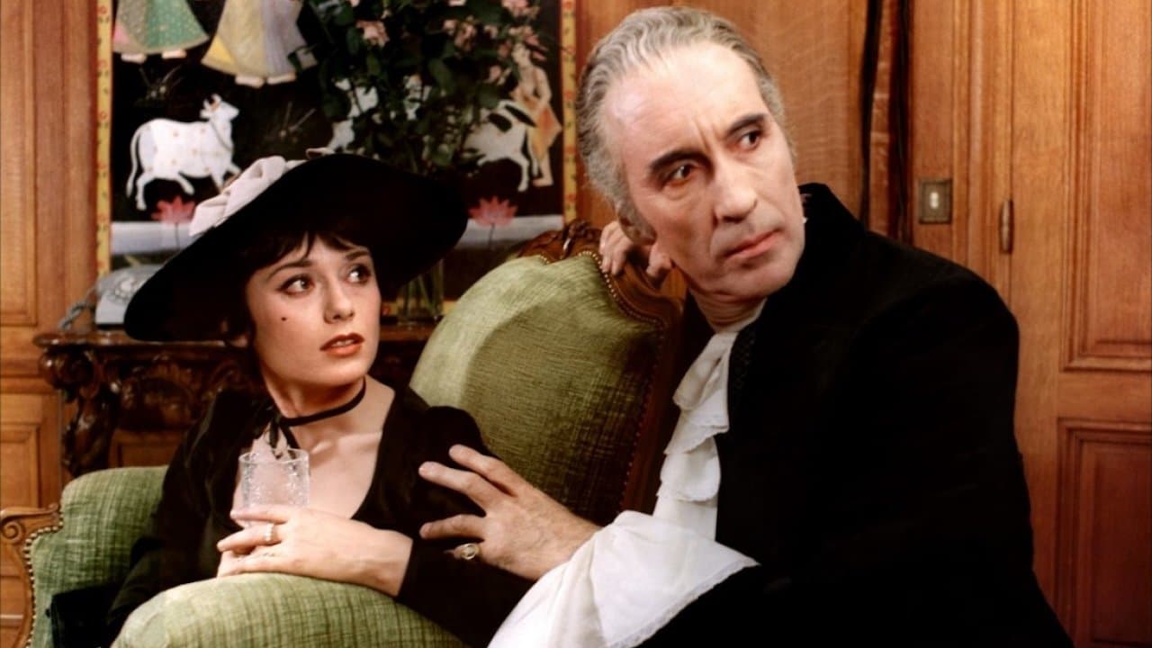 Dracula père et fils backdrop