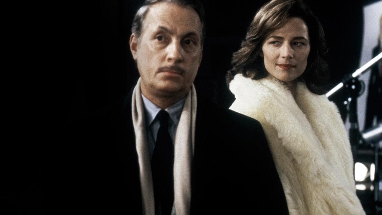 On ne meurt que deux fois backdrop