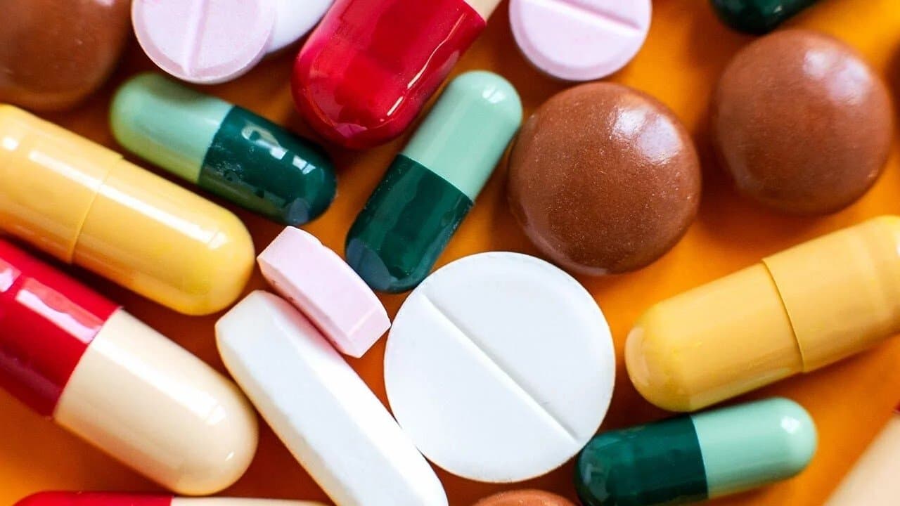 Big Pharma, labos tout-puissants backdrop