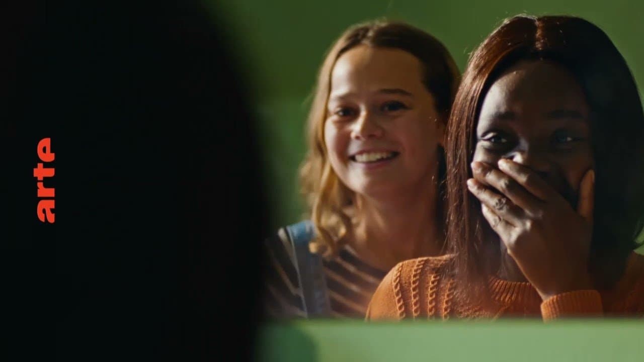 Les Héritières backdrop