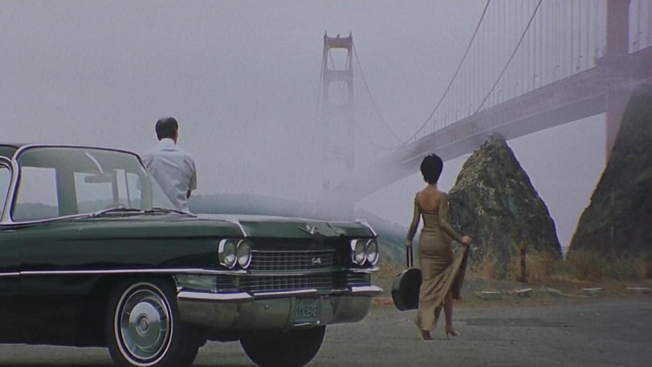 La Tête dans le carton à chapeaux backdrop