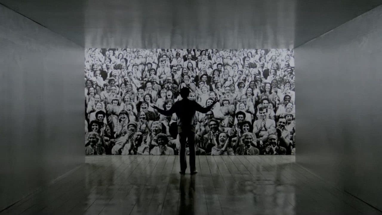 La Valse des pantins backdrop