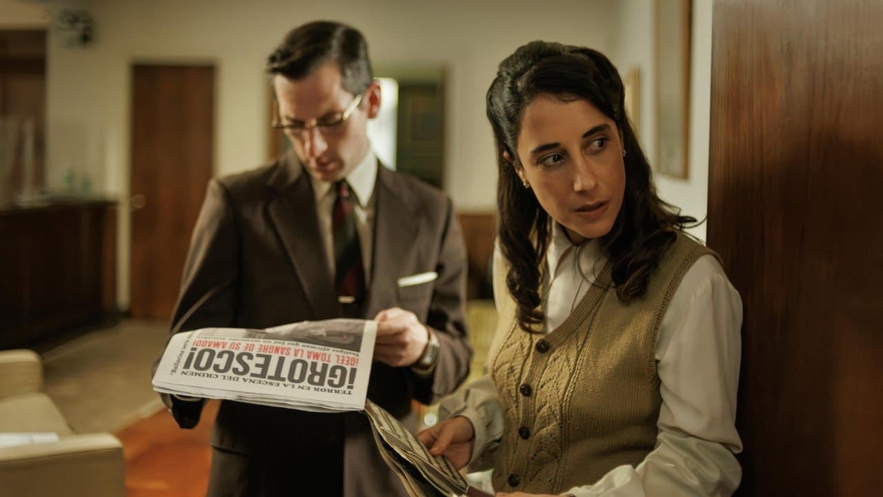 À sa place backdrop