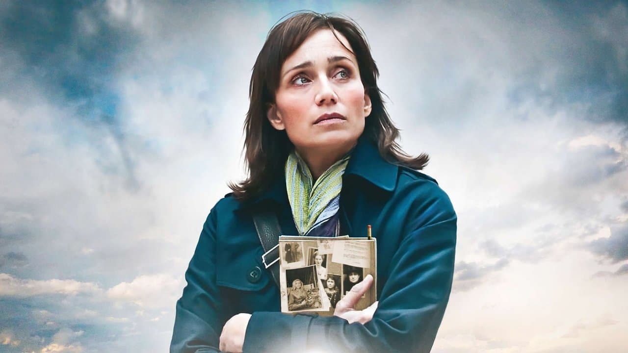 Elle s'appelait Sarah backdrop