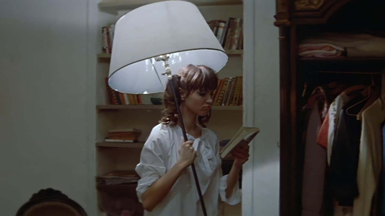 Une femme est une femme backdrop