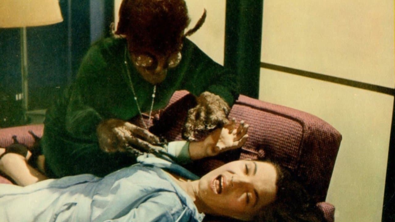 La Femme guêpe backdrop