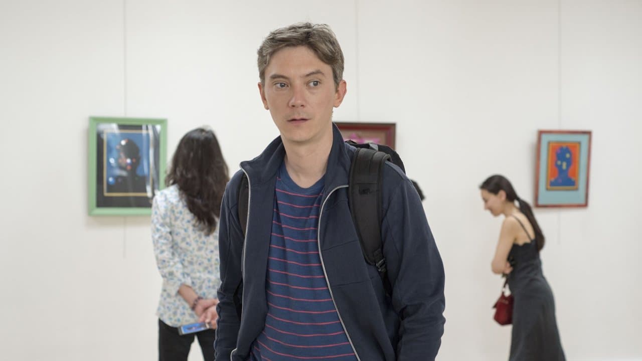 Un Beau voyou backdrop