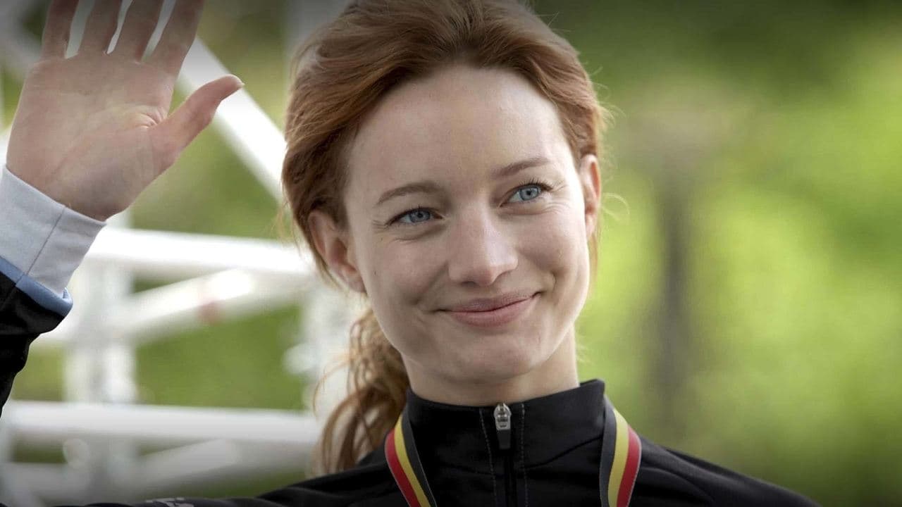 La petite reine backdrop