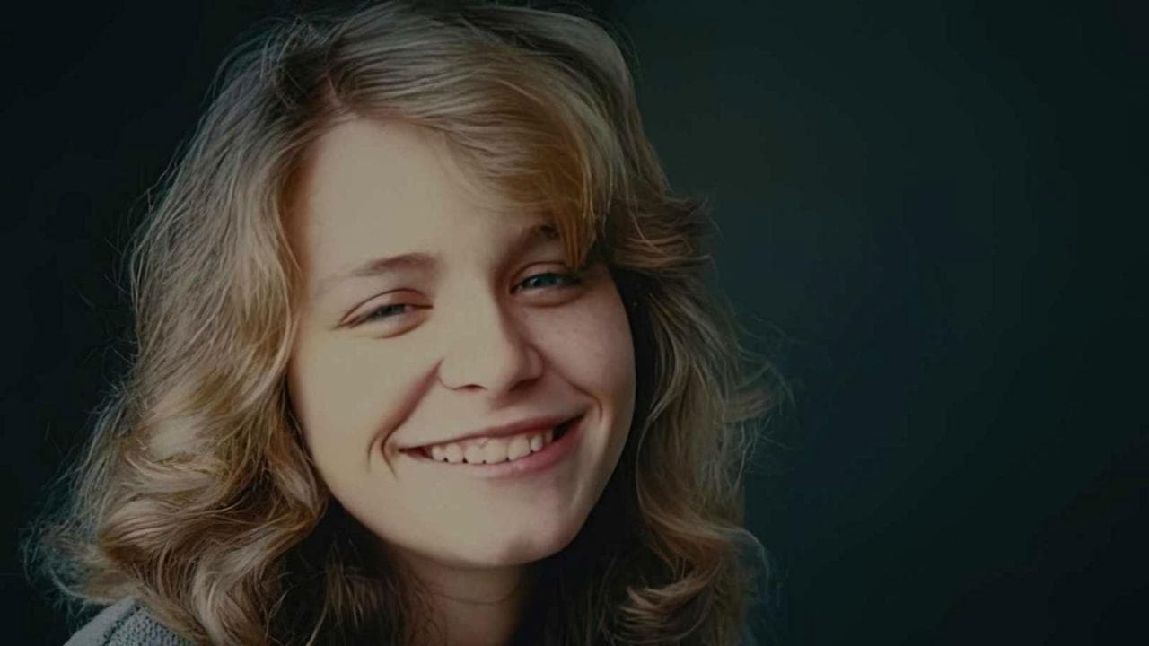 Girl in the Picture : Crime en abîme backdrop