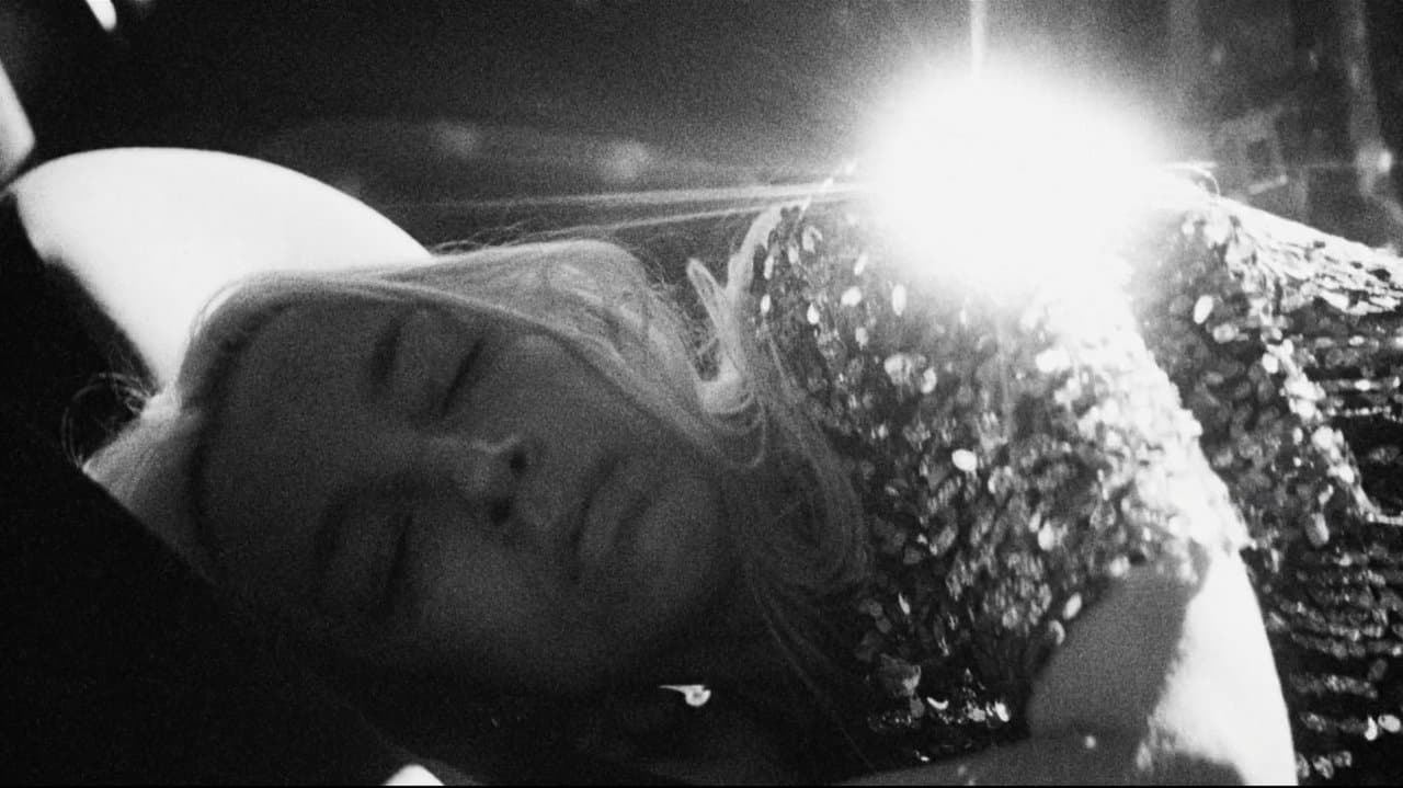 N’attendez pas trop de la fin du monde backdrop