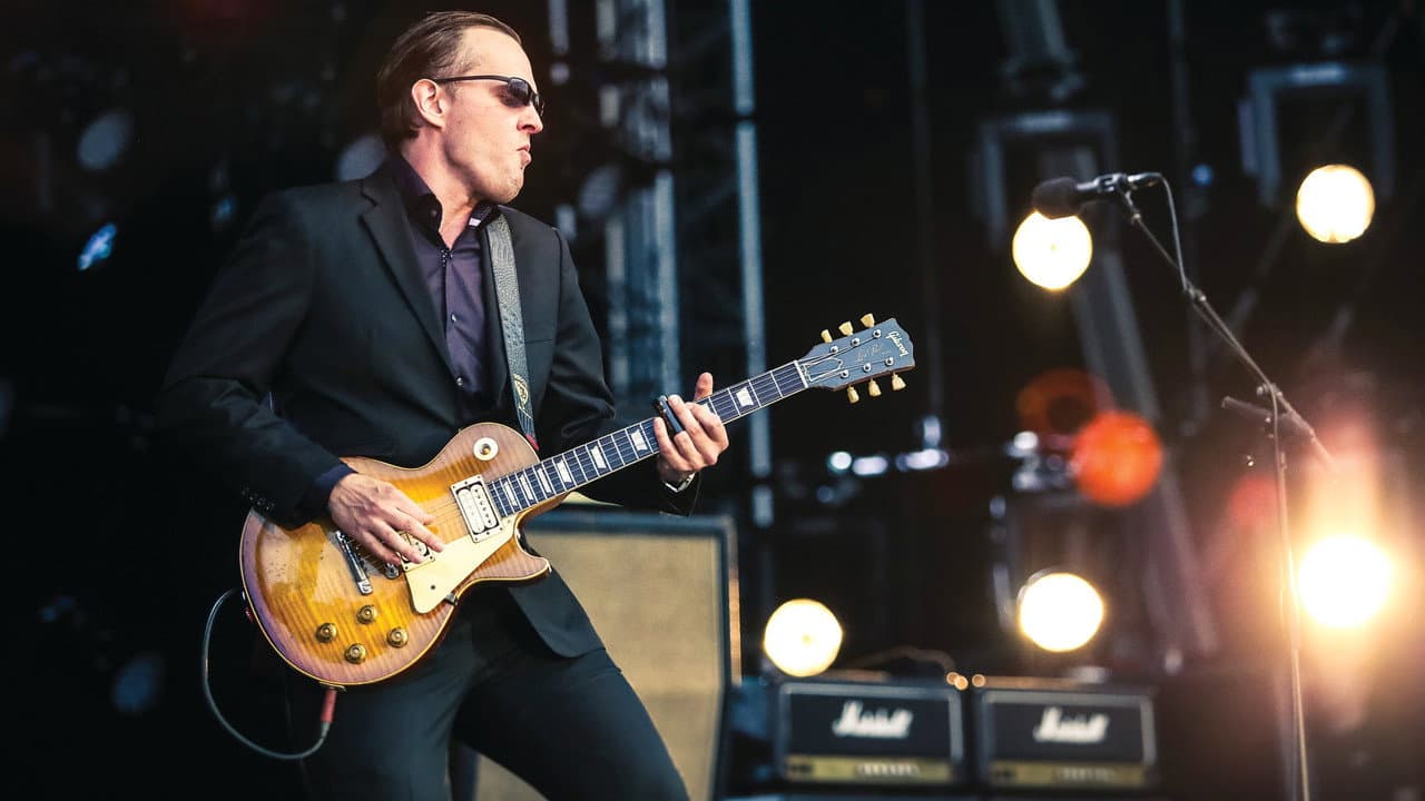 Joe Bonamassa: Beacon Theatre, Live From New York backdrop