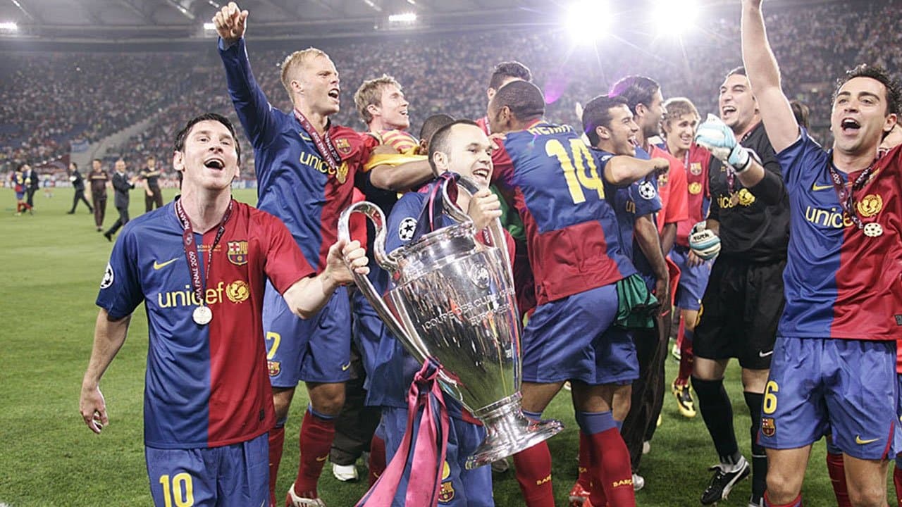 Prends le Ballon, Passe le Ballon backdrop