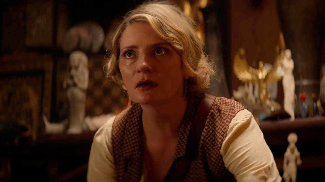 La Reine du Crime présente : Meurtre à l'Ambassade backdrop