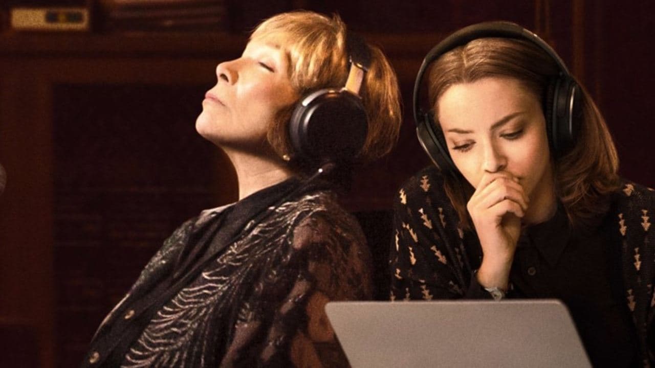 Adorables ennemies backdrop