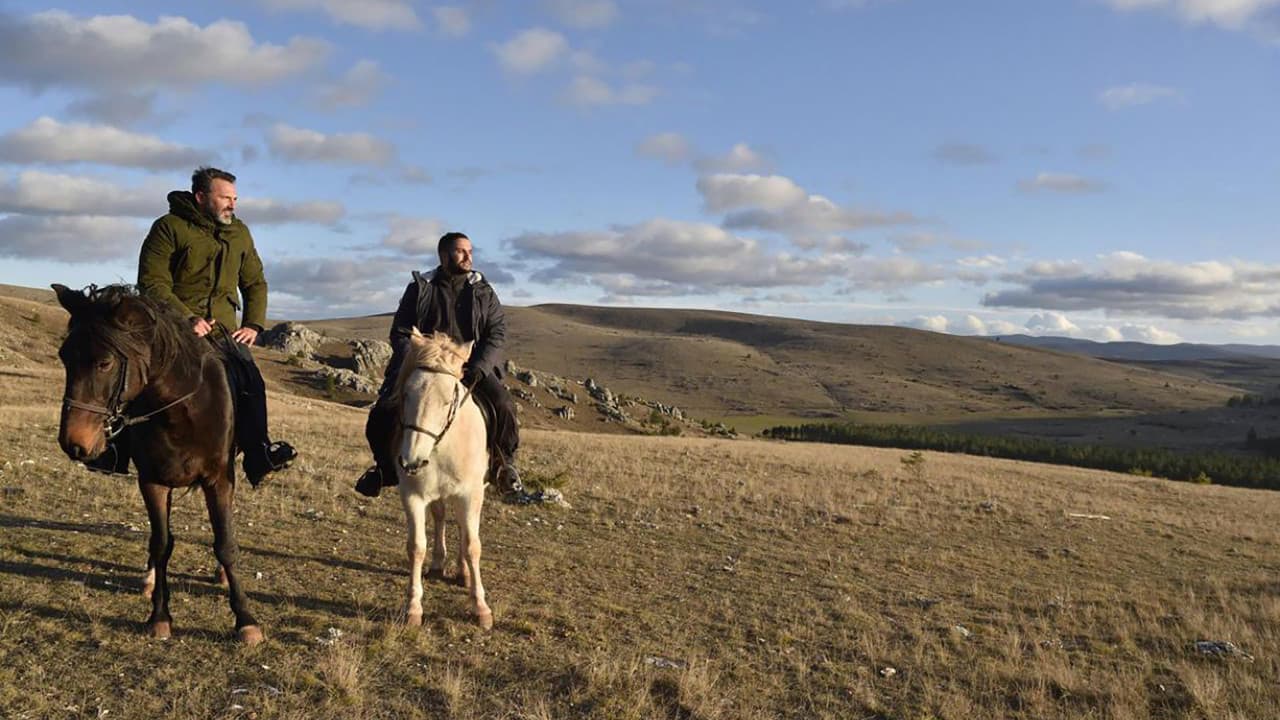 Nos terres inconnues backdrop
