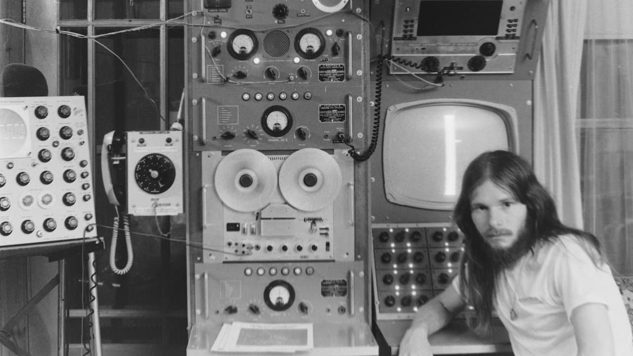 L'homme qui voulait contacter les extraterrestres backdrop