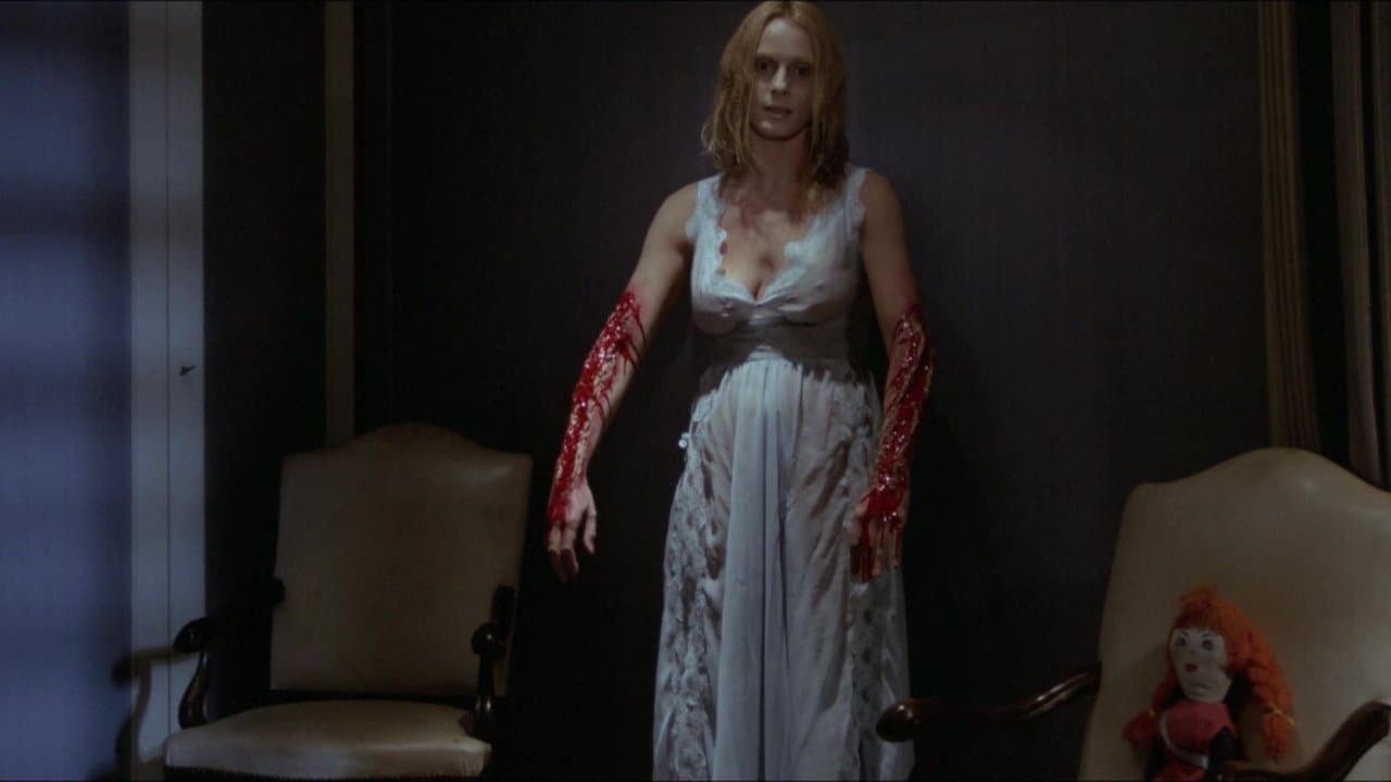 La Louve sanguinaire backdrop