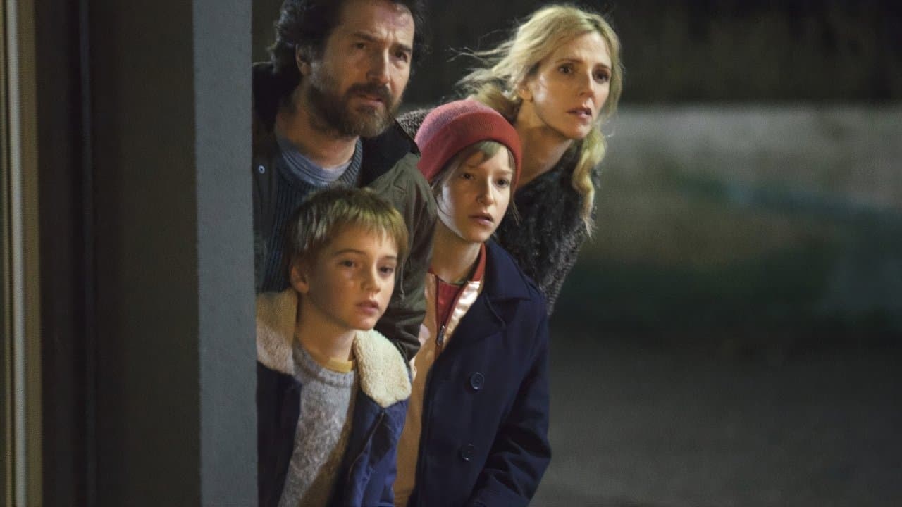 Encore Heureux backdrop