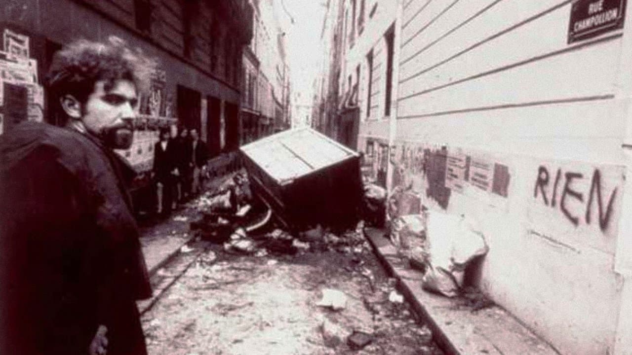 Grands soirs et petits matins backdrop