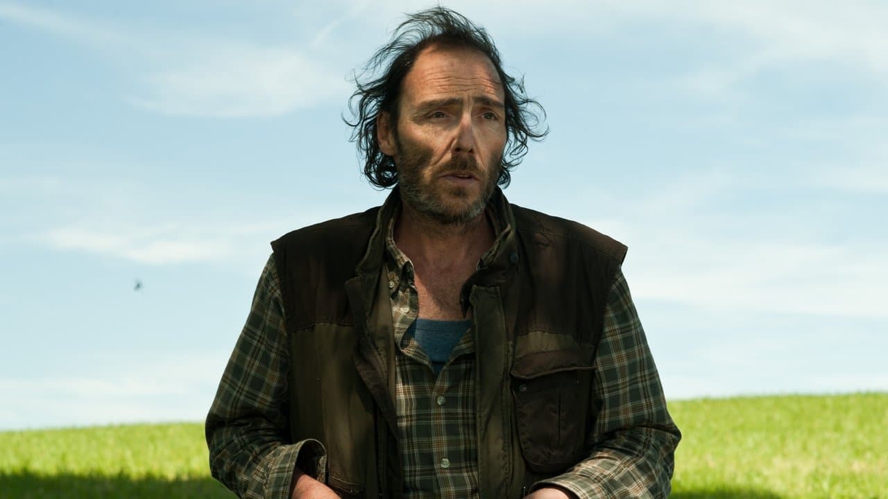 Normandie Nue backdrop