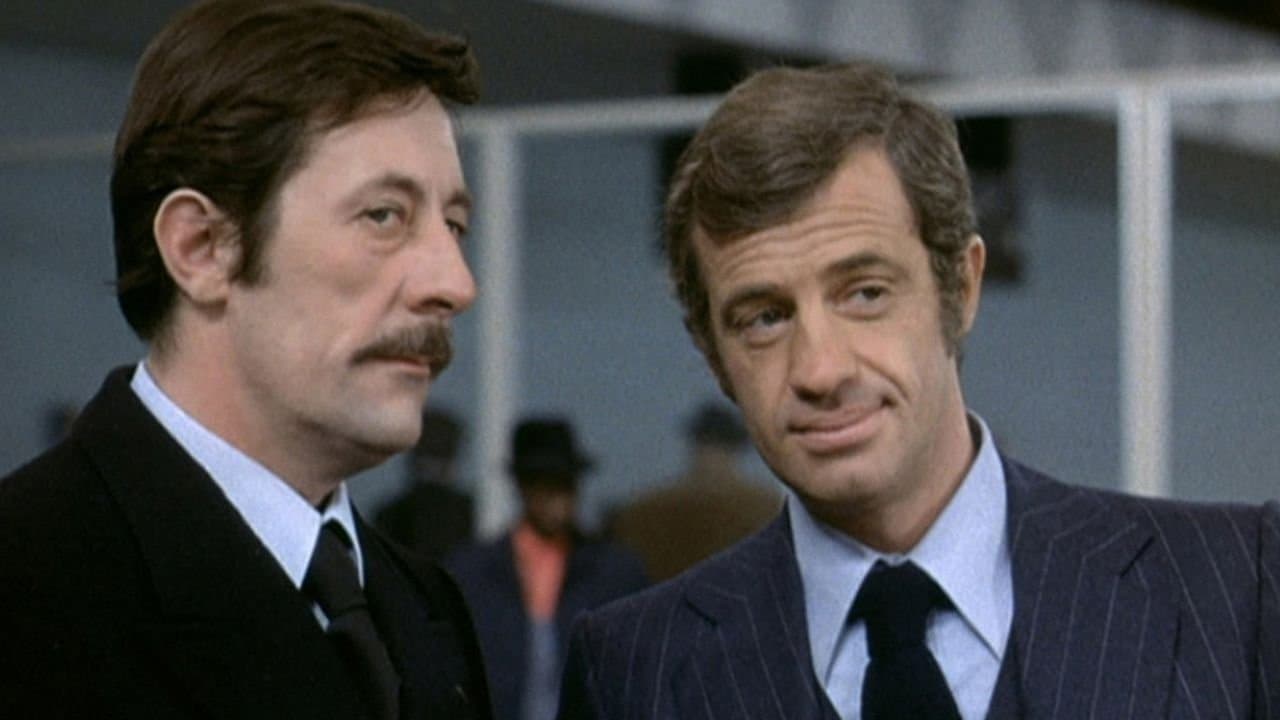 L'Héritier backdrop