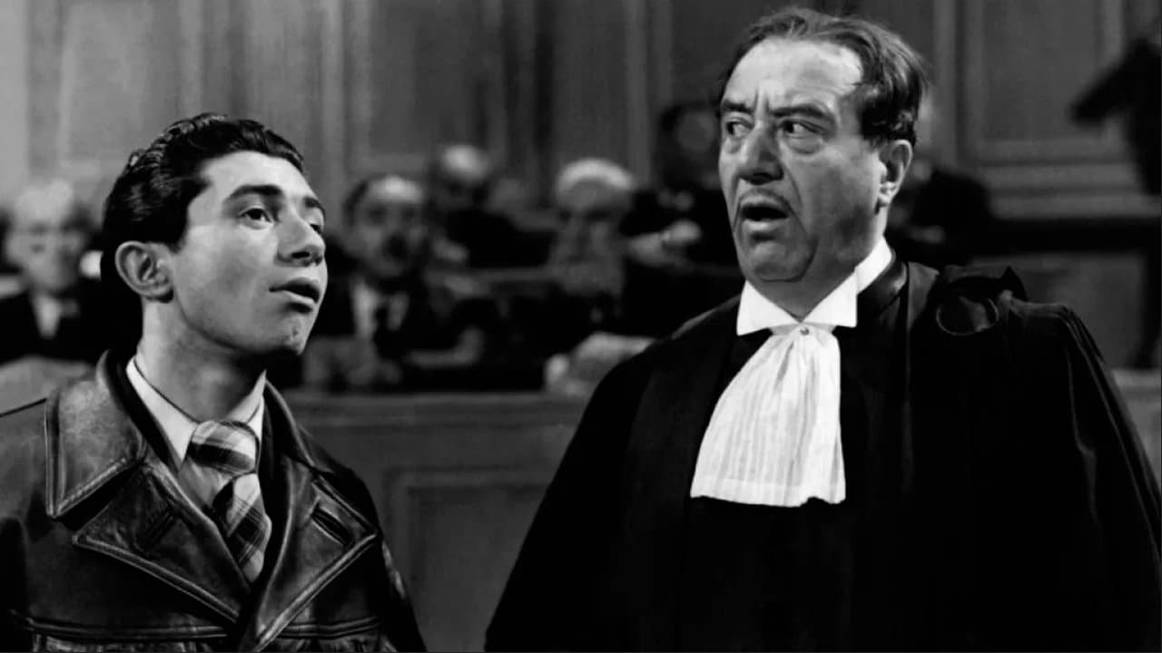 Les Inconnus dans la maison backdrop