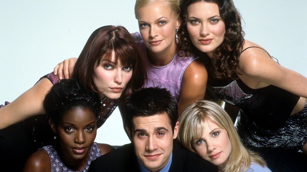 Folles de lui backdrop