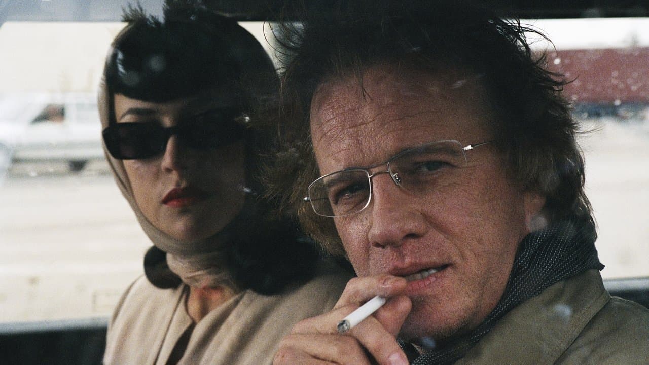 La Disparue de Deauville backdrop