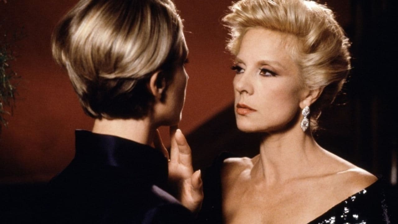 L'Ange noir backdrop