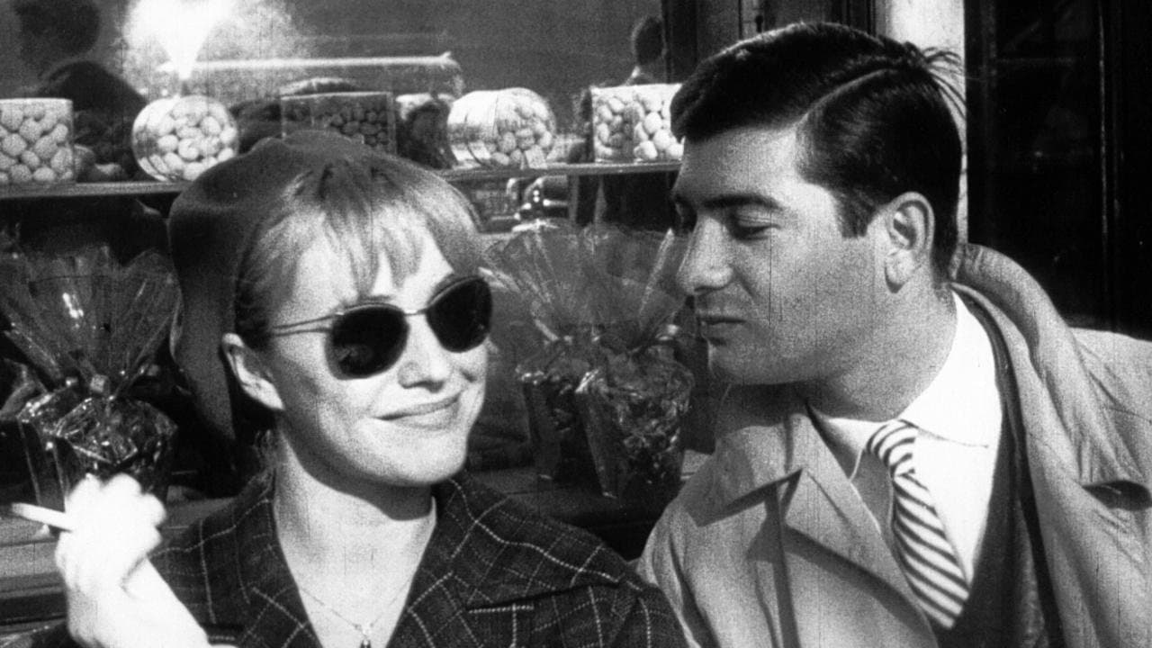 Charlotte et Véronique, ou Tous les garçons s'appellent Patrick backdrop