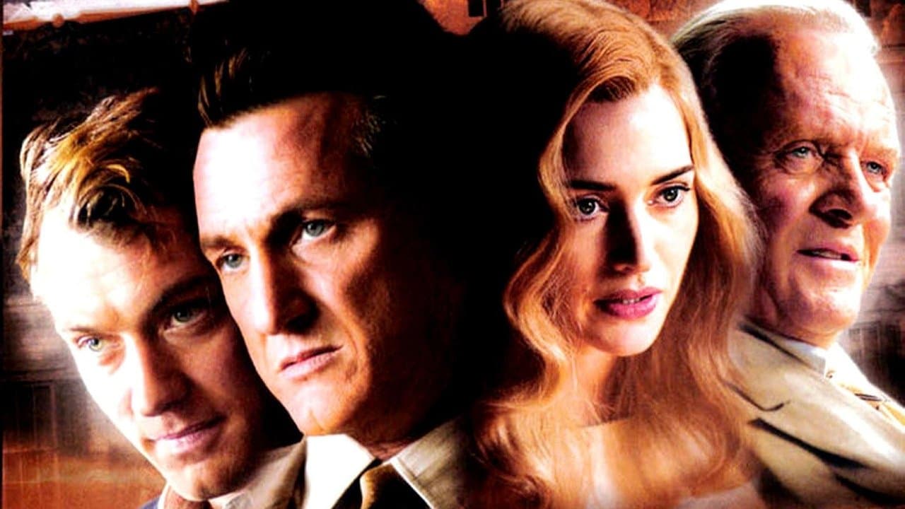 Les Fous du roi backdrop