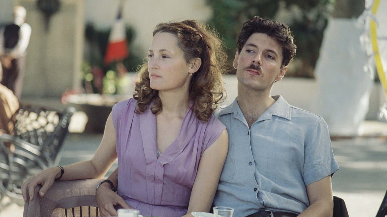 De nos frères blessés backdrop