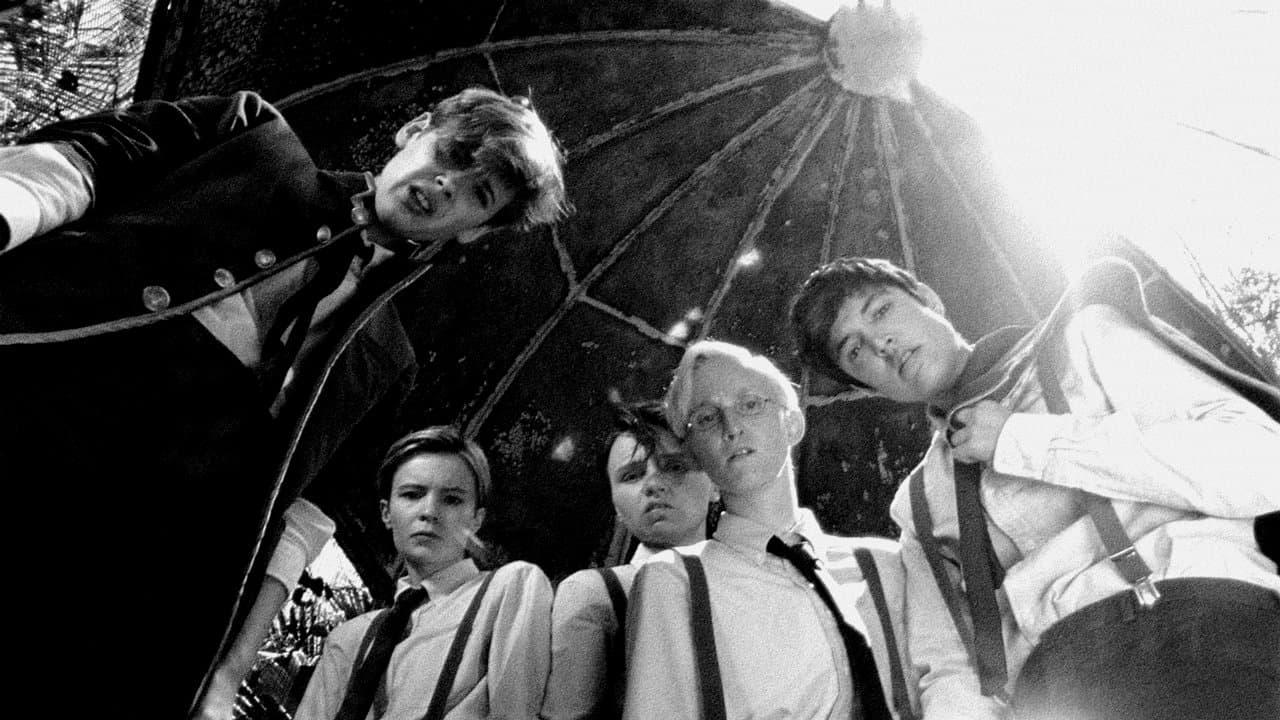 Les Garçons sauvages backdrop