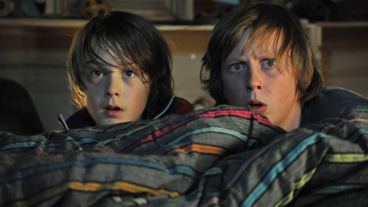 Mon frère, ce super-héros backdrop