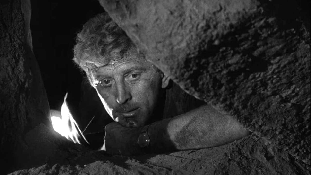 Le Gouffre aux chimères backdrop